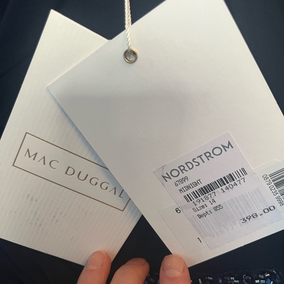 Mac Duggal 67899 - Long Sleeve
Evening Dress NWT - Picture 5 of 6